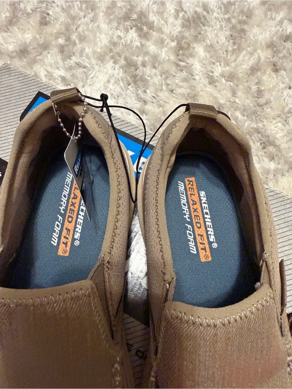 Men’s Skechers casual Slip-On Sneakers “Relaxed fit , memory foam “ new in box
